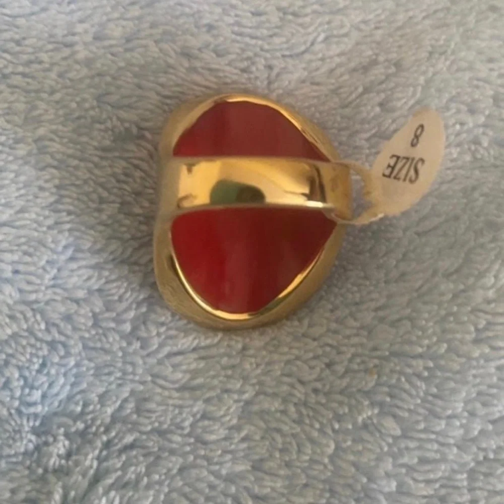 Red ring - Picture 6 of 6